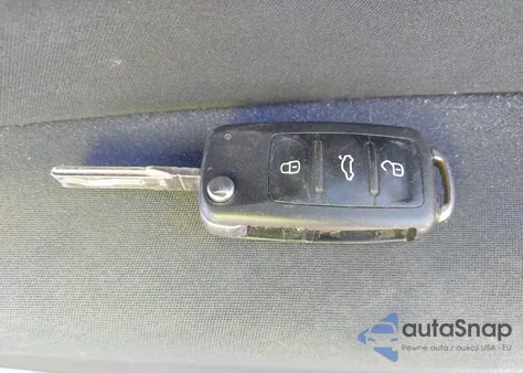 2011 Volkswagen Golf 2.5L 4-Door из США, поврежденный, VIN WVWDB7AJ6BW013363